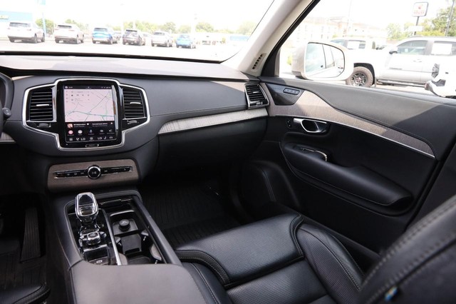 Volvo XC90 Vehicle Image 31
