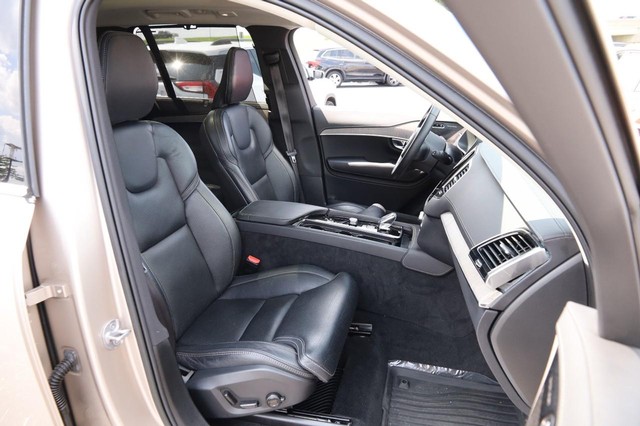 Volvo XC90 Vehicle Image 33