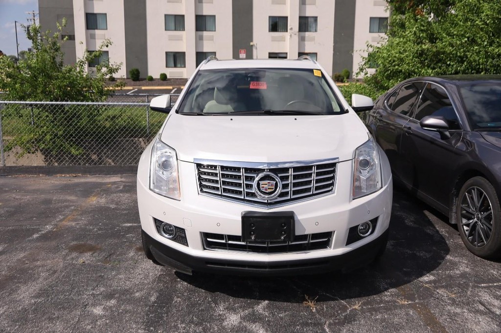 Cadillac SRX Vehicle Full-screen Gallery Image 03