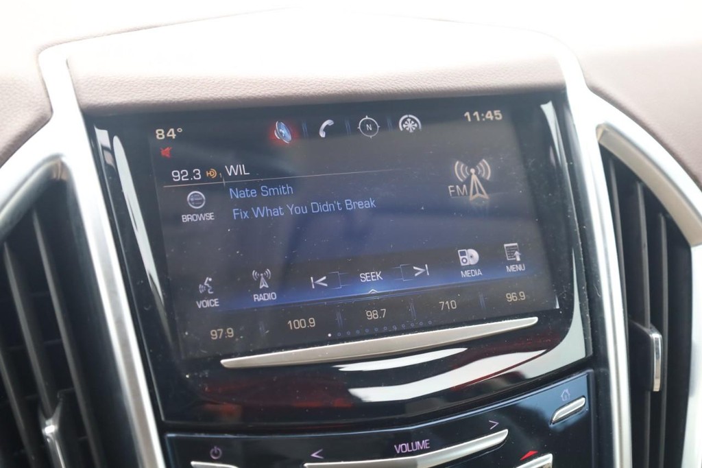 Cadillac SRX Vehicle Full-screen Gallery Image 16