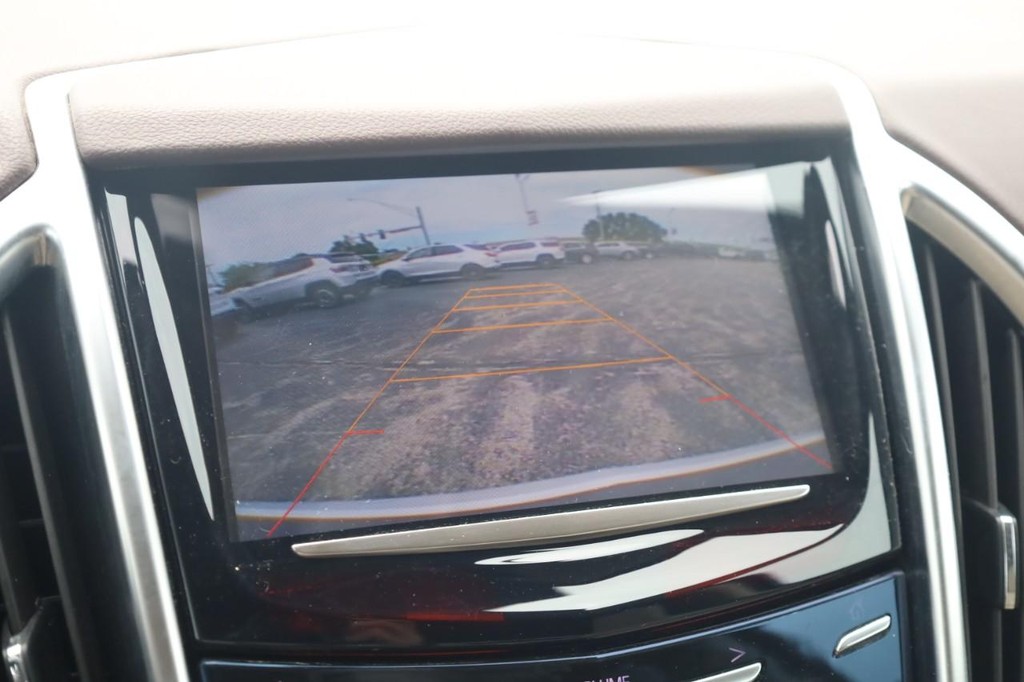 Cadillac SRX Vehicle Full-screen Gallery Image 17