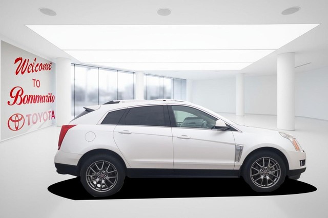 Cadillac SRX Vehicle Image 05