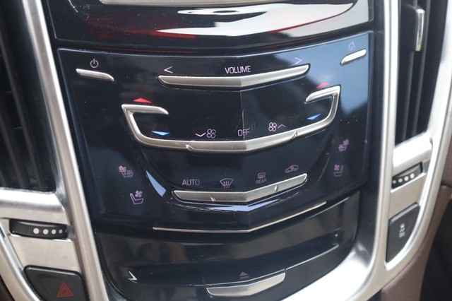Cadillac SRX Vehicle Image 18