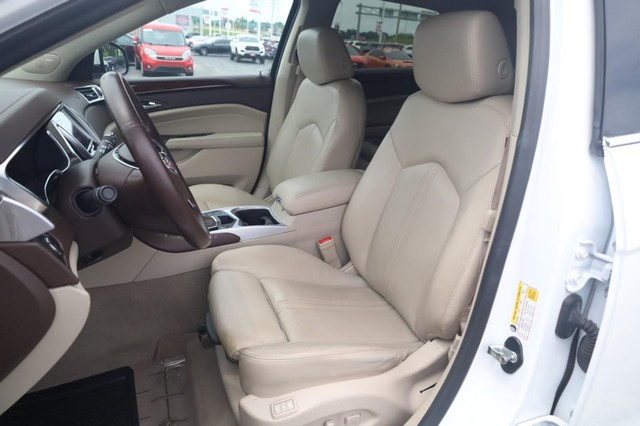 Cadillac SRX Vehicle Image 21