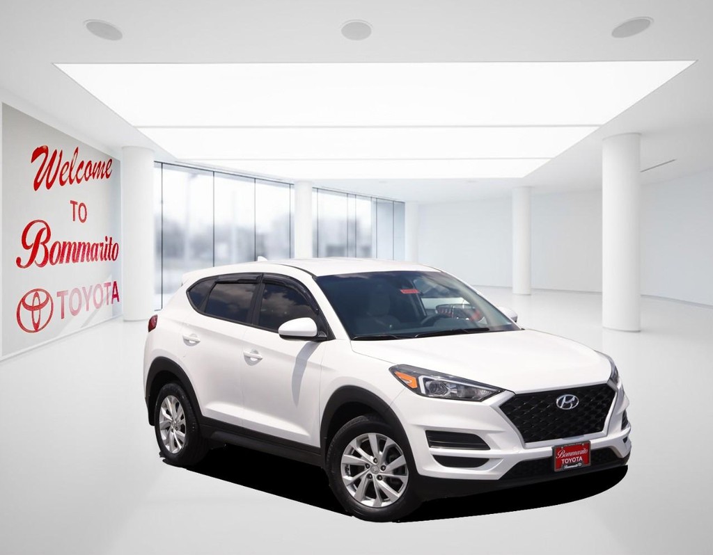 Hyundai Tucson Vehicle Full-screen Gallery Image 2