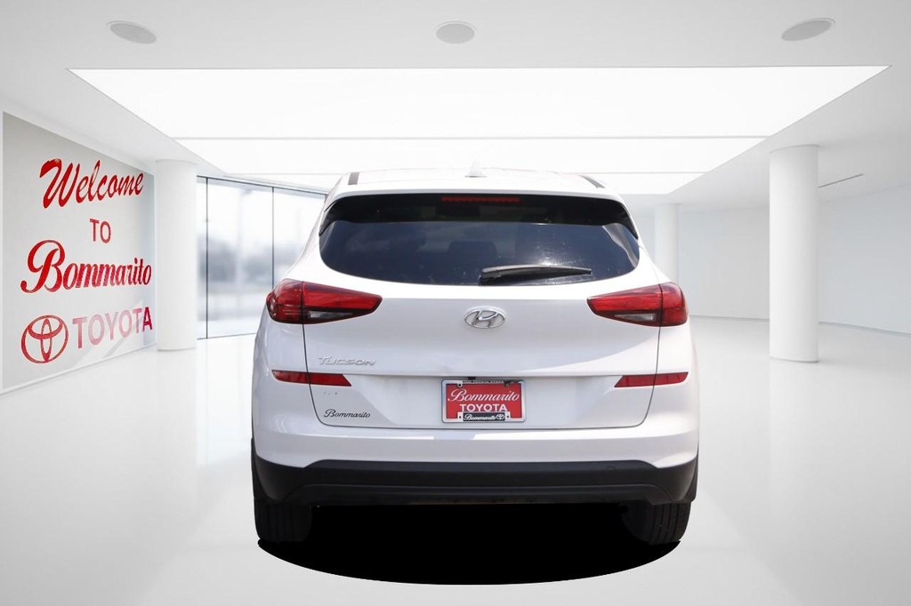 Hyundai Tucson Vehicle Full-screen Gallery Image 6