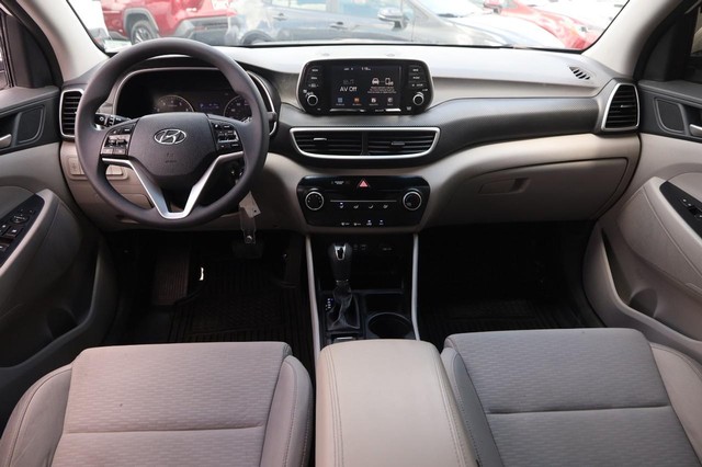 Hyundai Tucson Vehicle Image 19