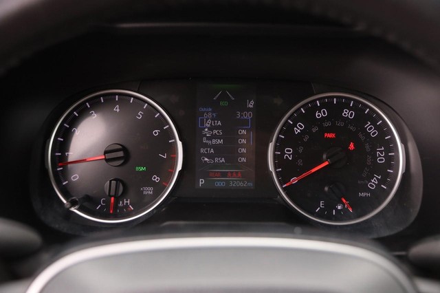 Toyota RAV4 Vehicle Image 15