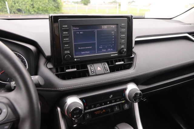 Toyota RAV4 Vehicle Image 17