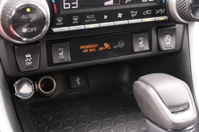 Toyota RAV4 Vehicle Image 20
