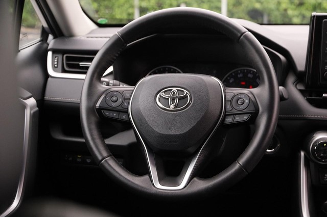 Toyota RAV4 Vehicle Image 25