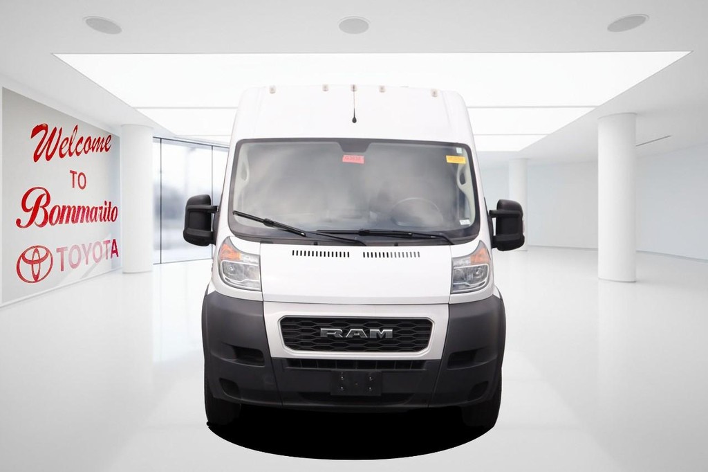 Ram ProMaster Cargo Van Vehicle Full-screen Gallery Image 4