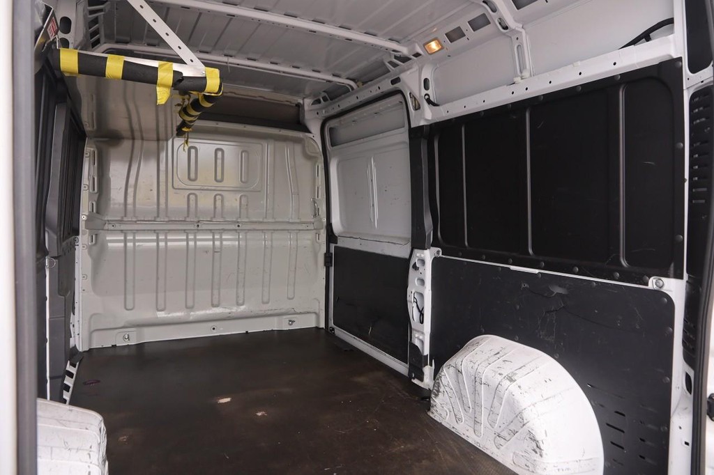 Ram ProMaster Cargo Van Vehicle Full-screen Gallery Image 9