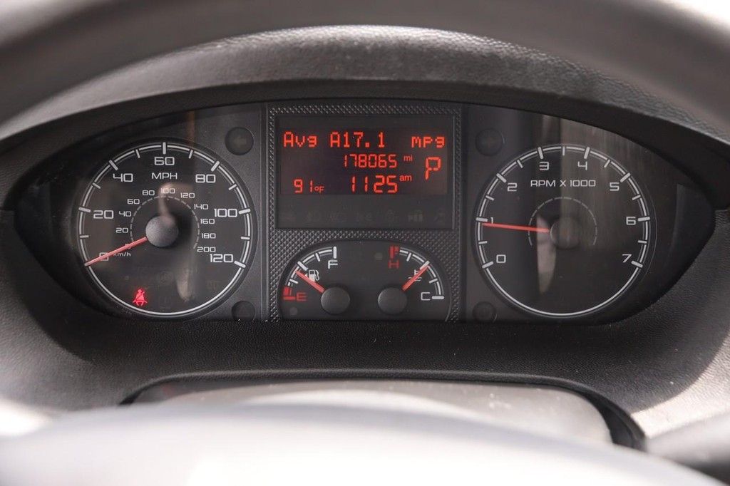 Ram ProMaster Cargo Van Vehicle Full-screen Gallery Image 16