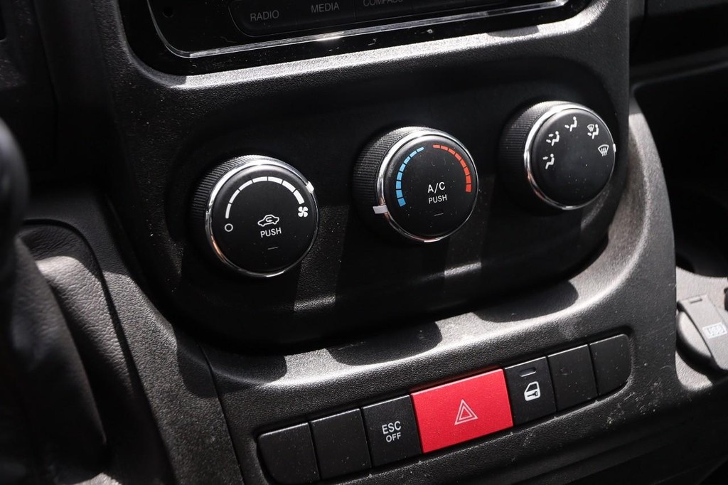 Ram ProMaster Cargo Van Vehicle Full-screen Gallery Image 21