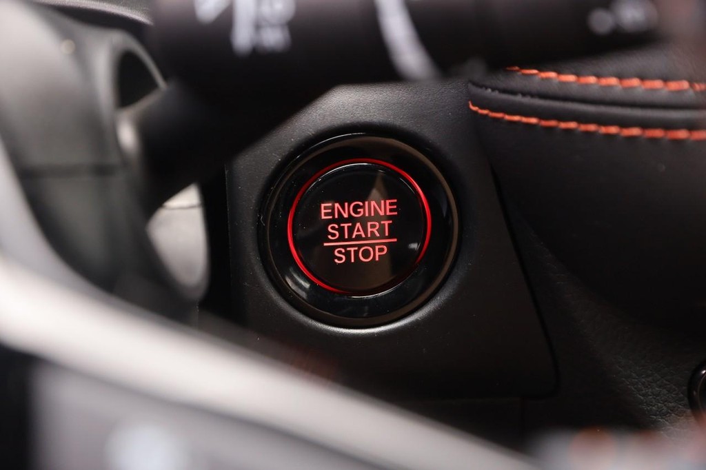 Honda HR-V Vehicle Full-screen Gallery Image 14