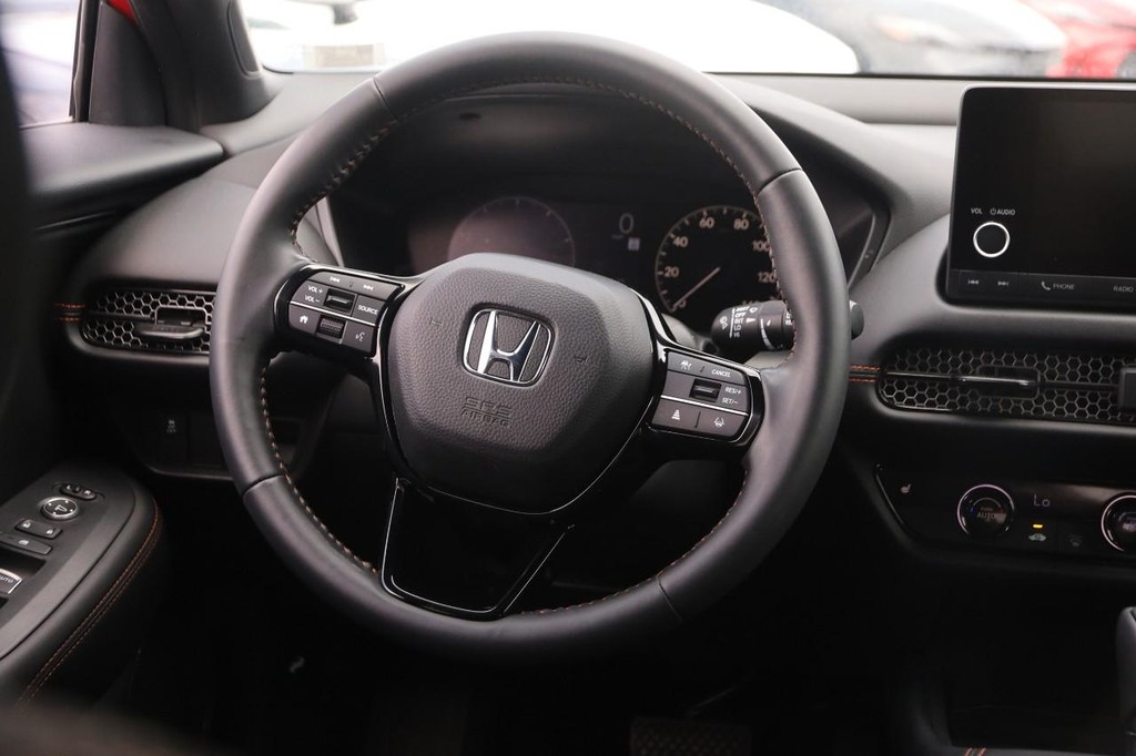 Honda HR-V Vehicle Full-screen Gallery Image 22