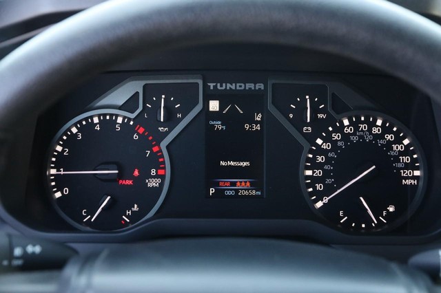 Toyota Tundra 4WD Vehicle Image 13