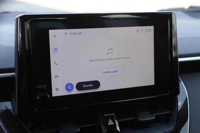 Toyota Corolla Vehicle Image 16