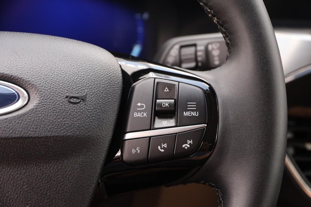 Ford Escape Vehicle Full-screen Gallery Image 14