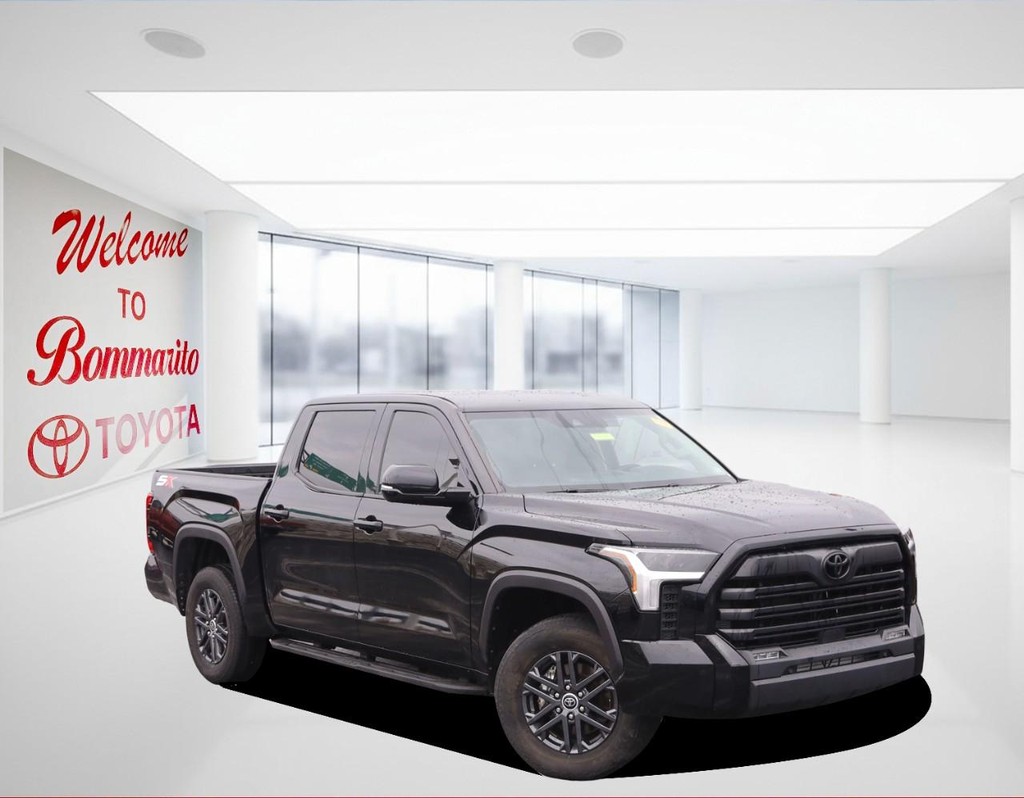 Toyota Tundra 4WD Vehicle Full-screen Gallery Image 2