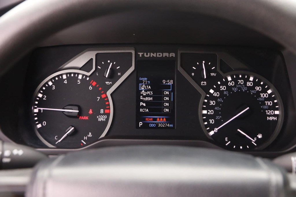 Toyota Tundra 4WD Vehicle Full-screen Gallery Image 12