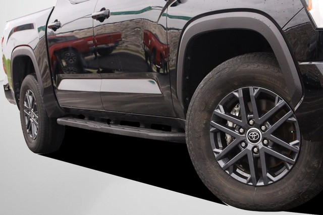 Toyota Tundra 4WD Vehicle Image 03