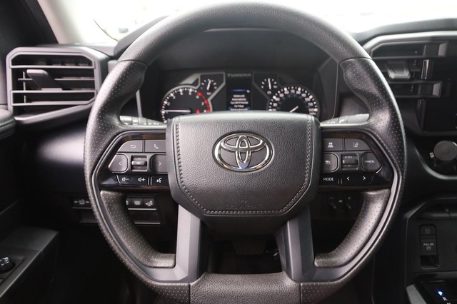 Toyota Tundra 4WD Vehicle Image 09