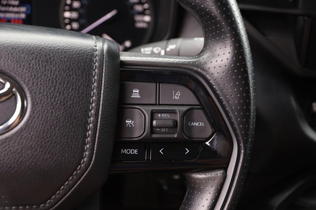 Toyota Tundra 4WD Vehicle Image 11
