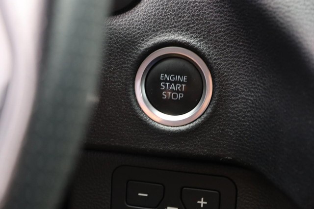 Toyota Tundra 4WD Vehicle Image 13