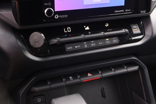Toyota Tundra 4WD Vehicle Image 16