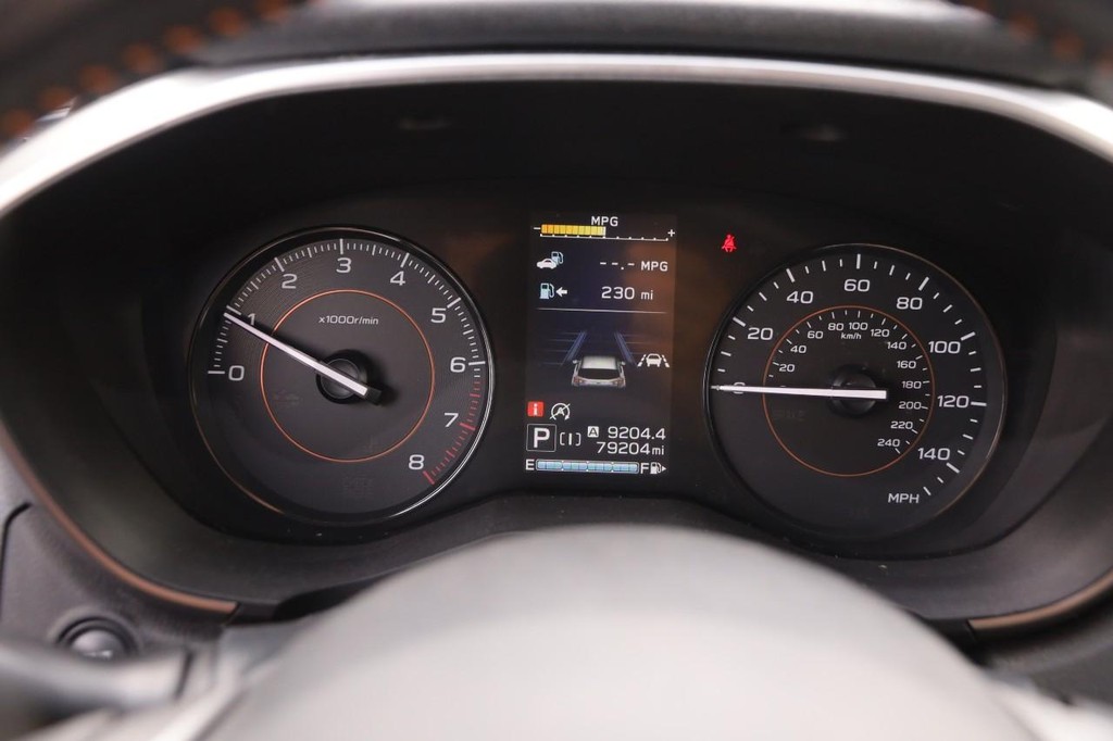 Subaru Crosstrek Vehicle Full-screen Gallery Image 13