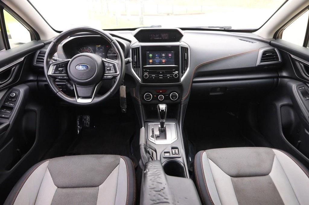 Subaru Crosstrek Vehicle Full-screen Gallery Image 21