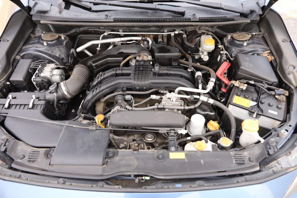 Subaru Crosstrek Vehicle Full-screen Gallery Image 27