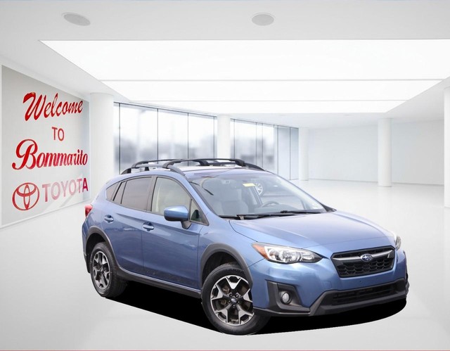 Subaru Crosstrek Vehicle Image 02