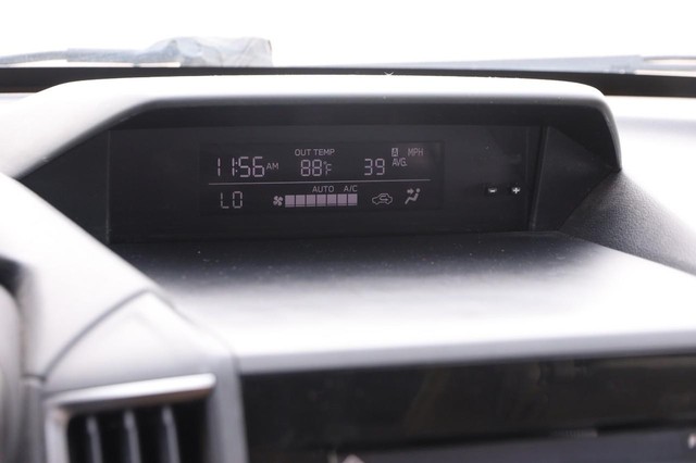 Subaru Crosstrek Vehicle Image 16