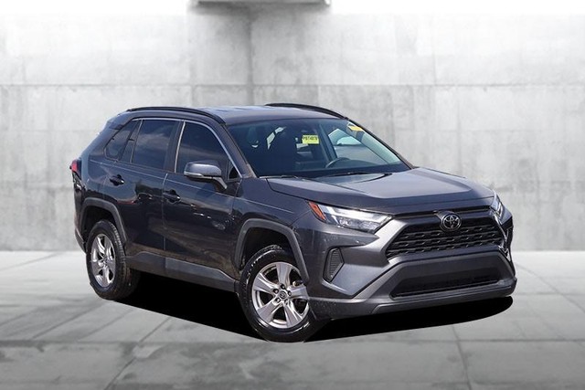 Toyota RAV4 Vehicle Image 02