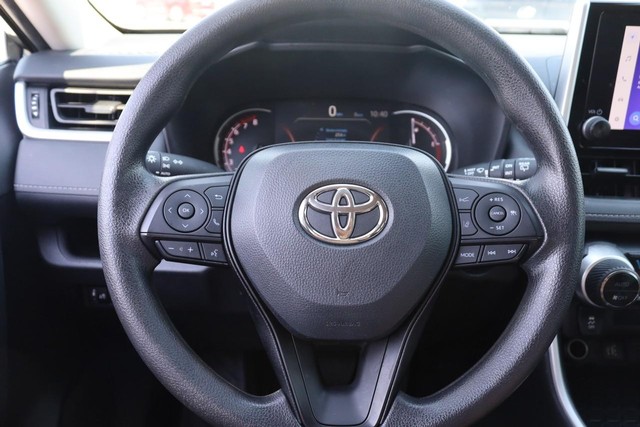 Toyota RAV4 Vehicle Image 10