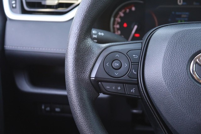 Toyota RAV4 Vehicle Image 11