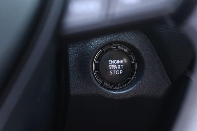 Toyota RAV4 Vehicle Image 14
