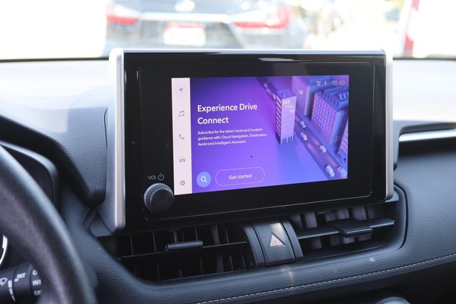Toyota RAV4 Vehicle Image 15