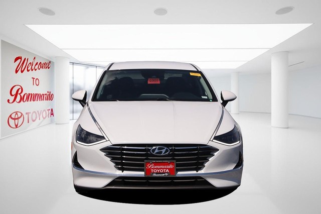 Hyundai Sonata Vehicle Image 04