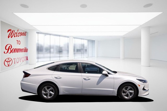 Hyundai Sonata Vehicle Image 05
