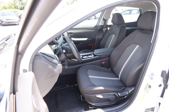 Hyundai Sonata Vehicle Image 08