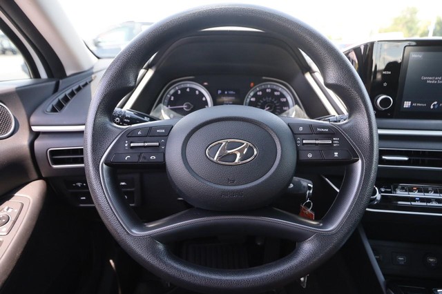 Hyundai Sonata Vehicle Image 10