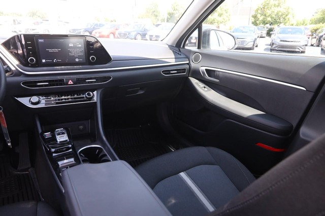 Hyundai Sonata Vehicle Image 25