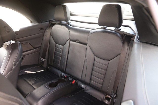 BMW 4 Series Vehicle Image 09