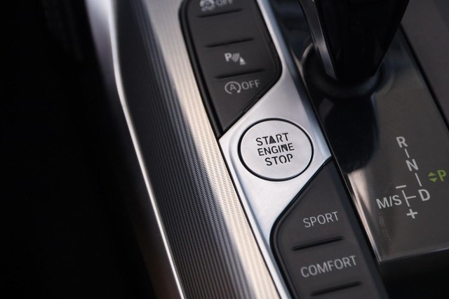 BMW 4 Series Vehicle Image 14