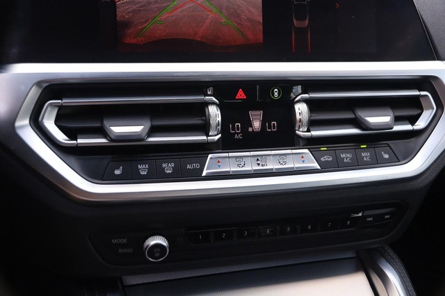 BMW 4 Series Vehicle Image 18