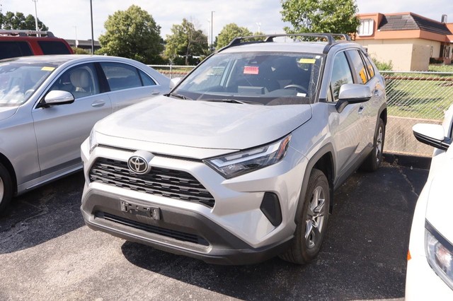Toyota RAV4 Vehicle Image 04